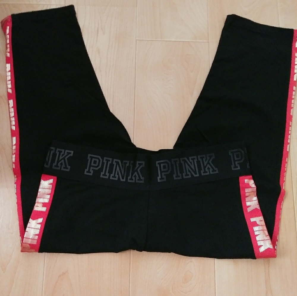 Cropped PINK Victoria Secret Leggings